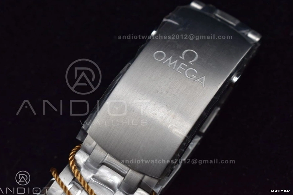 On ModernLook 1:1 300M Black Diver Dial Bracelet A Edition Ceramic SS 1082 Seamaster VSF Black Best 0311